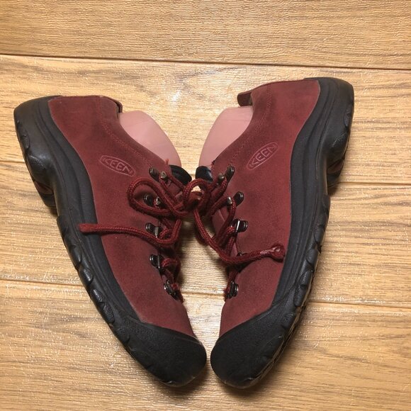 Keen Women's Burgundy and Black Athletic Shoes - Picture 5 of 14